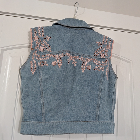 Driftwood Venus Eyelet Floral Pink Embroidered Denim Lace Vest - Picture 4 of 9